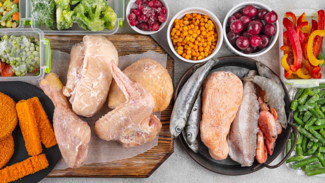 Health Tips: பலரும் விரும்பும் பதப்படுத்தப்பட்ட உணவுகள்.. இது உடலுக்கு ஆரோக்கியமானதா?