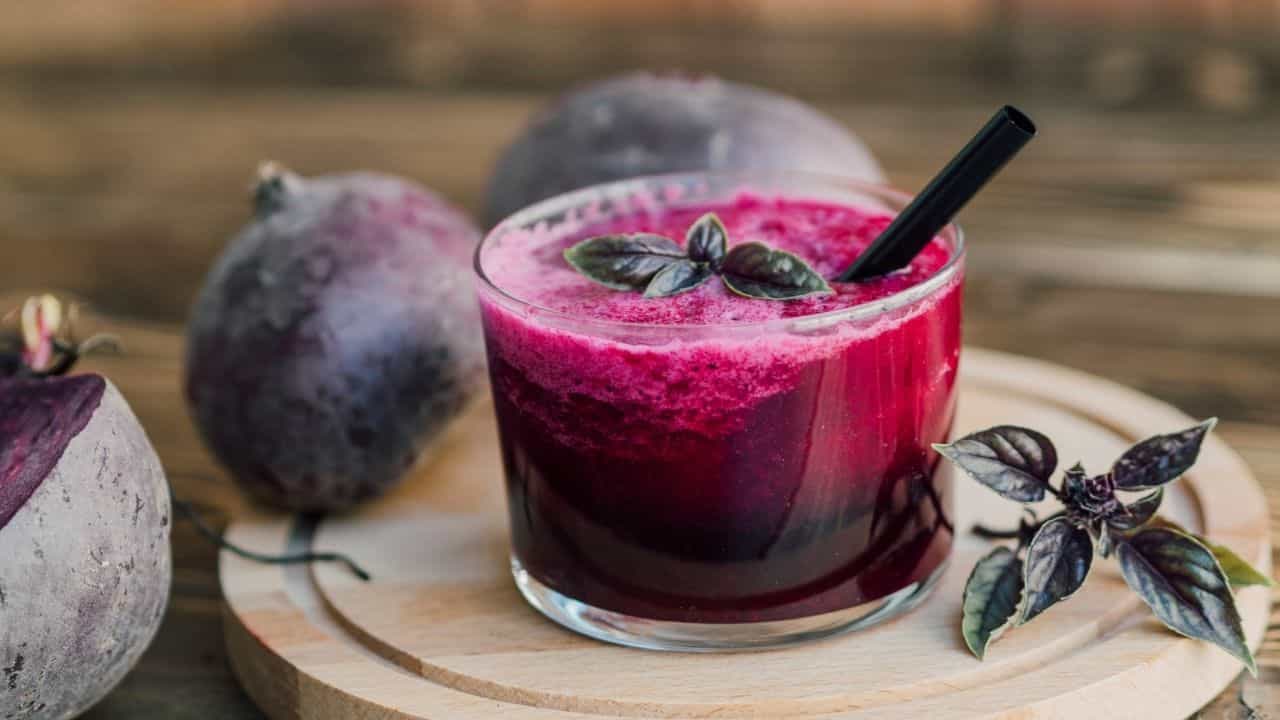 Health Tips: ஊட்டச்சத்துகளை வாரி வழங்கும் பீட்ரூட்.. சரியான முறையில் எப்படி எடுத்துக்கொள்வது..?