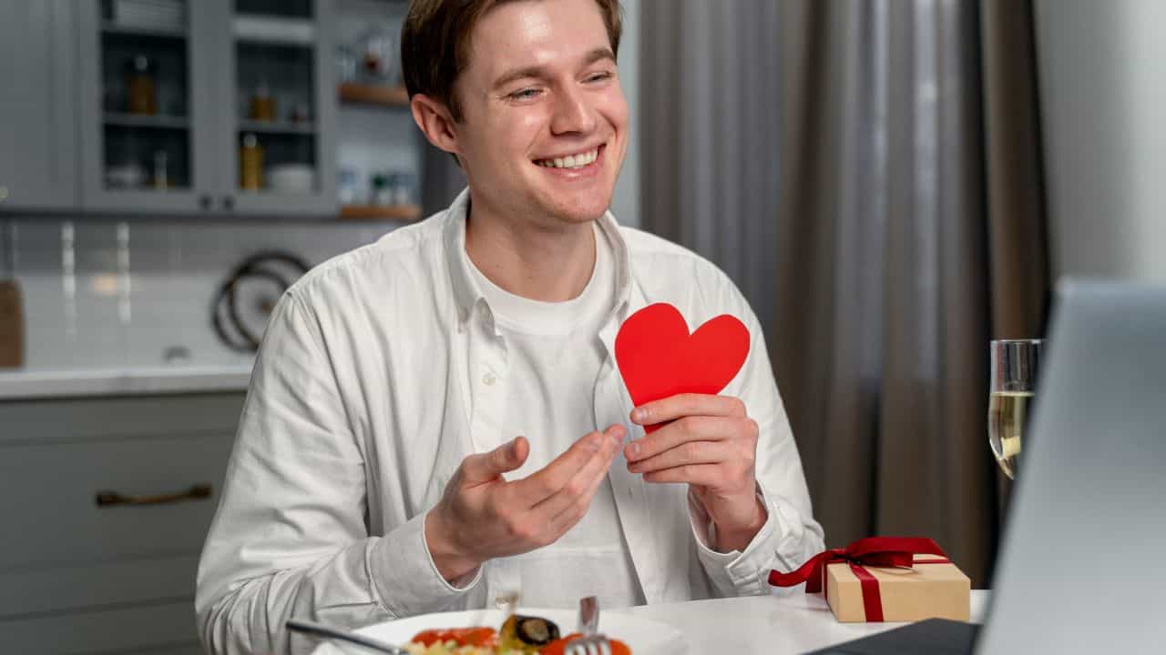 Health Tips: தினமும் 9 மணிக்கு மேல் இரவு உணவா? மாரடைப்பு ஏற்படும் அபாயம் அதிகம்!