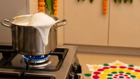 விசேஷம் என்றால் பால் காய்ச்சுவது ஏன் தெரியுமா? ஆன்மிகம் தரும் விளக்கம்!...