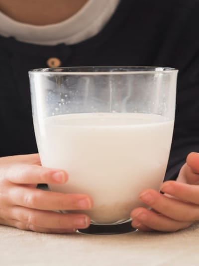 தினமும் இரவு ஒரு கிளாஸ் பால் குடிப்பதால் கிடைக்கும் நன்மைகள்..!