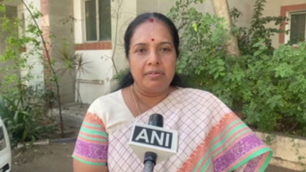 ஜனநாயகன் படத்திற்கு அரசியல் தலையீடு இல்லை.. வானதி சீனிவாசன் கருத்து! ஜனநாயகன் படத்திற்கு அரசியல் தலையீடு இல்லை.. வானதி சீனிவாசன் கருத்து!