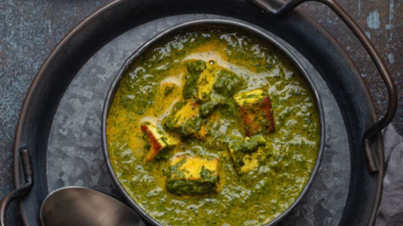 பாலக் பன்னீரால் உண்டான பிரச்சனை.. 2 இந்திய மாணவர்கள் அமெரிக்காவில் இருந்து வெளியேறிய சம்பவம்.. நஷ்ட ஈடு வழங்கிய பல்கலைக்கழகம்..