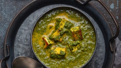 பாலக் பன்னீர் சூடாக்கியதால் உண்டான பிரச்சனை.. நடந்தது என்ன?