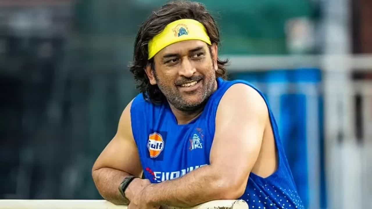 சிங்கம் இறங்குனா... ஐபிஎல் போட்டிகளுக்காக தீவிர வலைபயிற்சியில் தோனி - வைரல் வீடியோ சிங்கம் இறங்குனா... ஐபிஎல் போட்டிகளுக்காக தீவிர வலைபயிற்சியில் தோனி - வைரல் வீடியோ