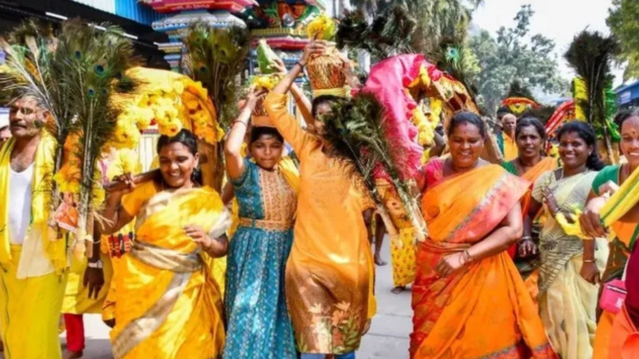 முருகப்பெருமான் உண்மையான கடவுள், அவர் சத்தியமான தெய்வம். அவர் நெருப்புக்கு சமமானவர், அதனால்தான் நெருப்பிலே இருந்து தோன்றி இந்த உலக மக்களுக்கு மிக அழகா ஆனந்தமா அற்புதமான கருணைகளை வாரி வழங்குகிற வள்ளலாக நமக்கு காட்சி தருகின்றார். என்ன கேட்டாலும் தரக்கூடிய வள்ளல் யாருக்கு? சத்தியம் உள்ளவர்களுக்கு. அப்போ சத்தியம் அப்படிங்கிற ஒன்ன முருக வழிபாடு அப்படிங்கிறது நமக்கு கற்று தருகிறது. தைப்பூசம், முருகனின் அருளையும், சத்தியத்தின் மகத்துவத்தையும், கருணையின் உயர்வையும் உணர்த்தும் திருநாள். பாம்பன் சுவாமிகளின் வாழ்க்கை நமக்கு உணர்த்துவது ஒன்றே முருகன் அருள் பெற, பக்தியோடு சேர்ந்து சத்தியமும் அவசியம்.