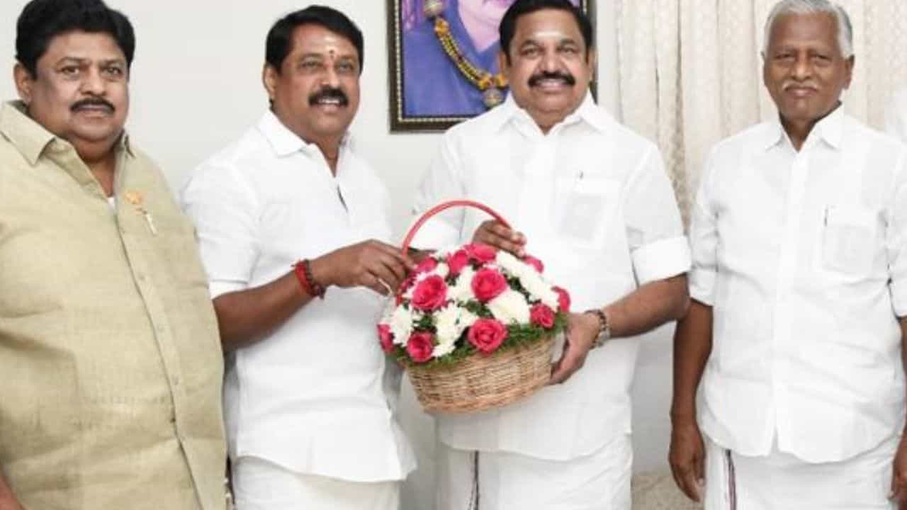 எடப்பாடியுடன் சந்திப்பு...உறுதி செய்யப்பட்டதா அதிமுக-பாஜக தொகுதி பங்கீடு...நயினார் கூறுவது என்ன!