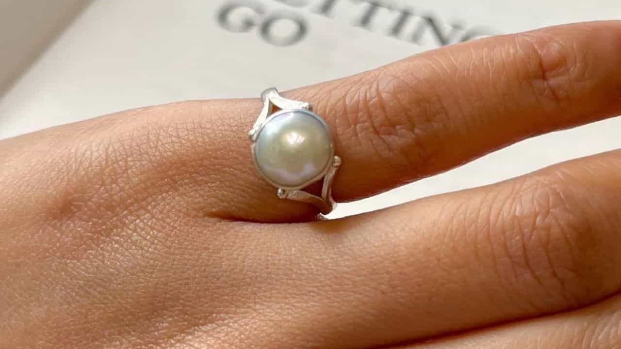 அதிர்ஷ்டம் வரும்.. முத்து பதித்த மோதிரம் தரும் சூப்பர் பலன்கள்..