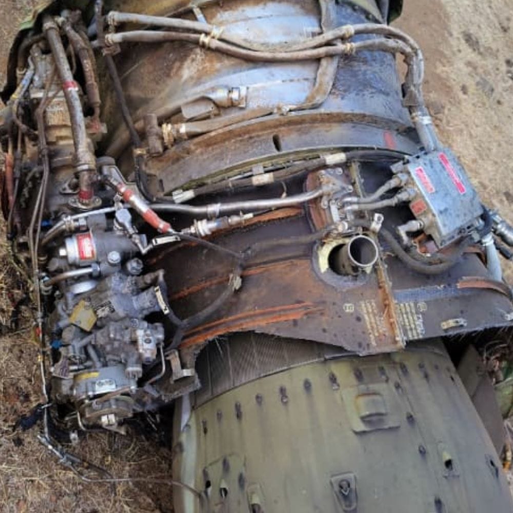 அதன் விதிவிலக்கான செயல்திறனுக்காகப் பெயர் பெற்றது, இது 464 நாட் (534 மைல்) வேகத்தையும் 51,000 அடி உயரத்தையும் எட்டும். 2004 ஆம் ஆண்டில், மேம்படுத்தப்பட்ட பதிப்பு, லியர்ஜெட் 45XR அறிமுகப்படுத்தப்பட்டது, இது மேம்பட்ட வேகத்தையும் செயல்திறனையும் வழங்குகிறது.