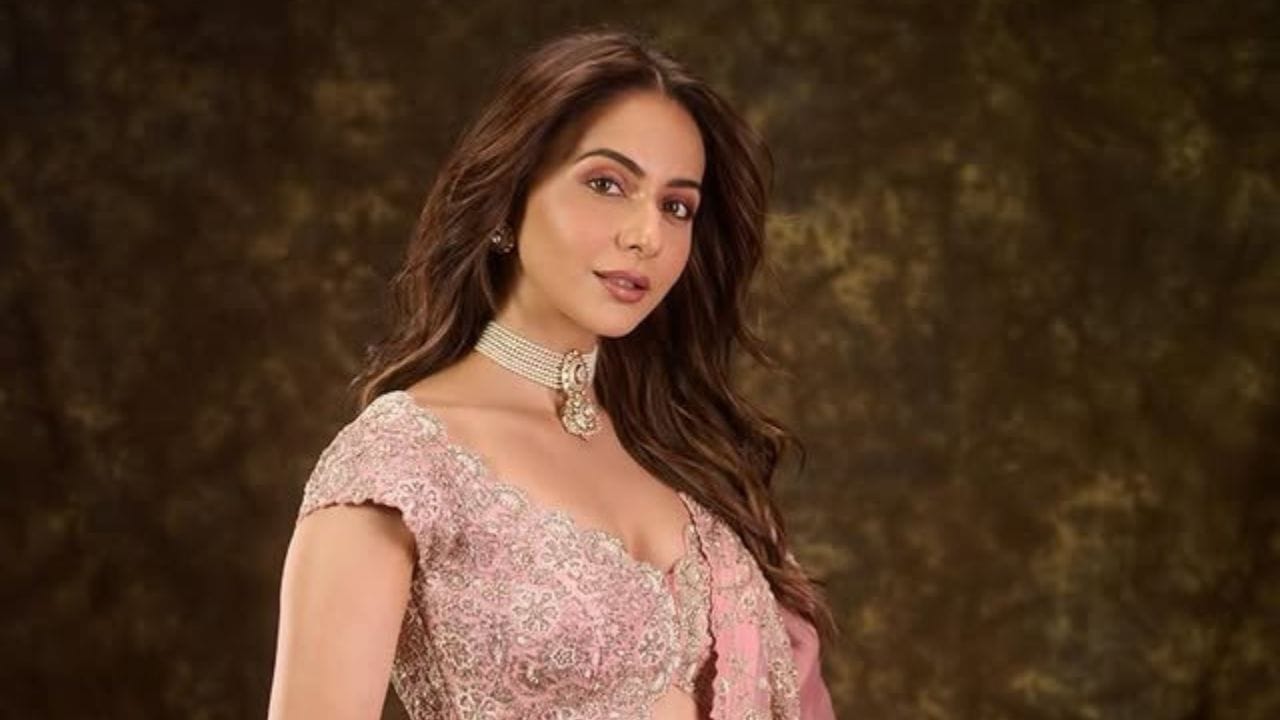 ஒரு படத்தின் ஆடிஷனுக்காக ஆபிஸ் ஒன்றில் கிட்டத்தட்ட பல மணிநேரமாக காத்திருந்தேன், இதுபோன்ற அவமானங்களை கொடுக்கும் சம்பவங்கள் எனக்கு  மிகுந்த மன வலிமையை தந்தது என அவர் அந்த நேர்காணலில் பாலிவுட் சினிமாவில் நடந்த கசப்பான சம்பவம் குறித்து பேசியிருந்தார்  நடிகை ரகுல் ப்ரீத்சிங்.