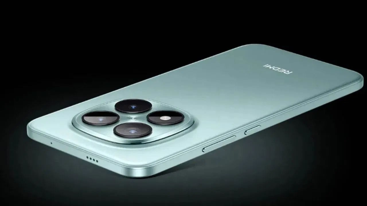 இந்த ஸ்மார்ட்போன் 18 மெகாபிக்சல் மெயின் கேமரா மற்றும் 8 மெகாபிக்சல் அல்ட்ரா வைட் ஆங்கில் கேமரா என டூயல் கேமரா அம்சத்தை கொண்டுள்ளது. அதுமட்டுமன்றி செல்ஃபி மற்றும் வீடியோ கால் செய்வதற்கு சிறந்த வகையில் 20 மெகாபிக்சல் முன்பக்க கேமராவும் இதில் கொடுக்கப்பட்டுள்ளது. 