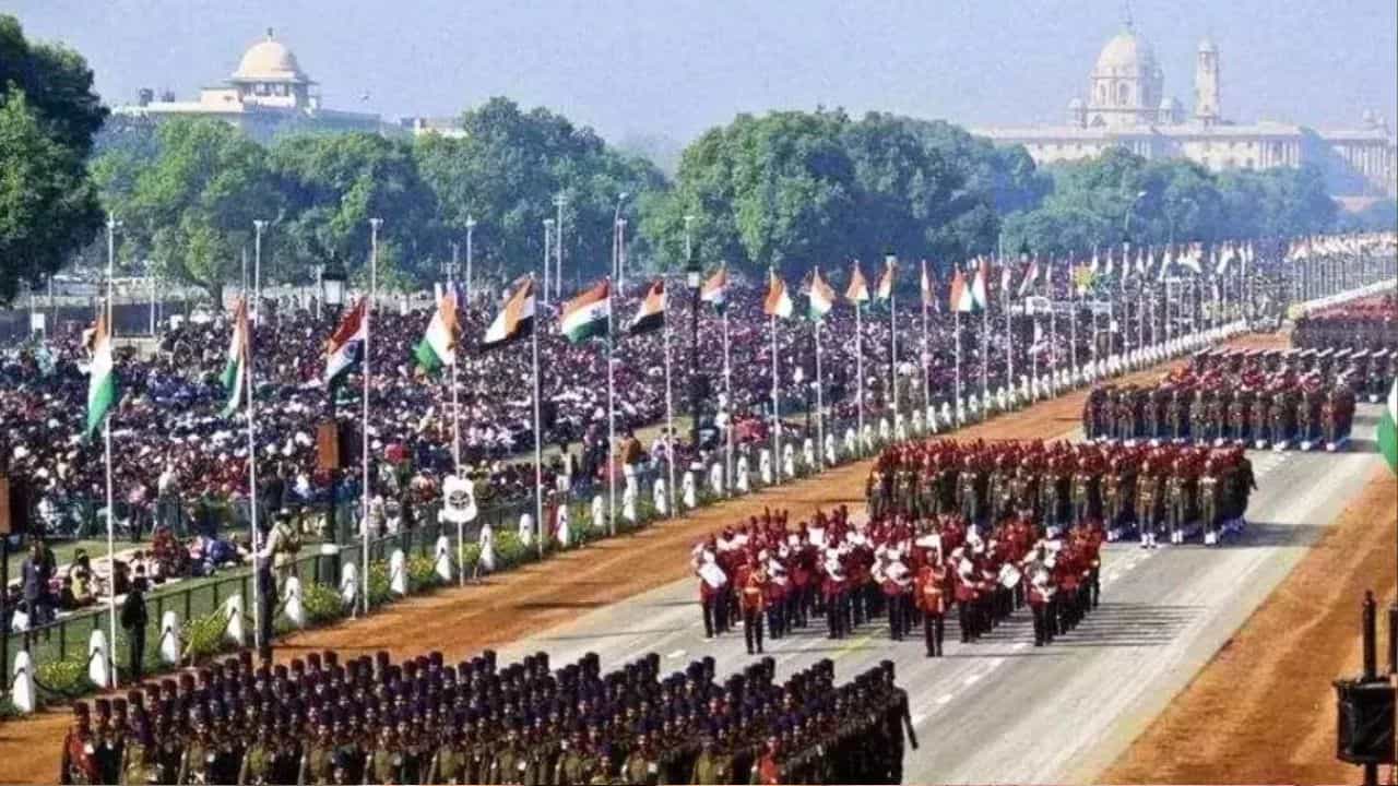 Republic Day Parade 2026 : குடியரசு தின அணிவகுப்புக்கு தயார் நிலையில் டெல்லி.. நேரலை விவரங்கள் இதோ!