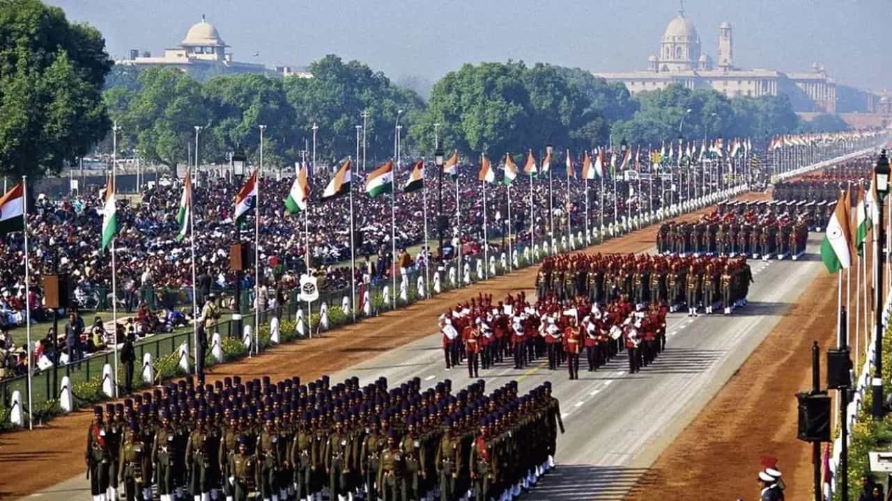 குடியரசு தின அணிவகுப்பு - வந்தே மாதரம் 150 ஆண்டு விழா... வேற என்ன ஸ்பெஷல்?