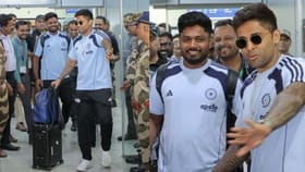 IND vs NZ 5th T20: சொந்த ஊரில் விளையாட வந்த சாம்சன்.. விரட்டி விரட்டி கிண்டலடித்த சூர்யகுமார் யாதவ்.. வைரலாகும் வீடியோ!...