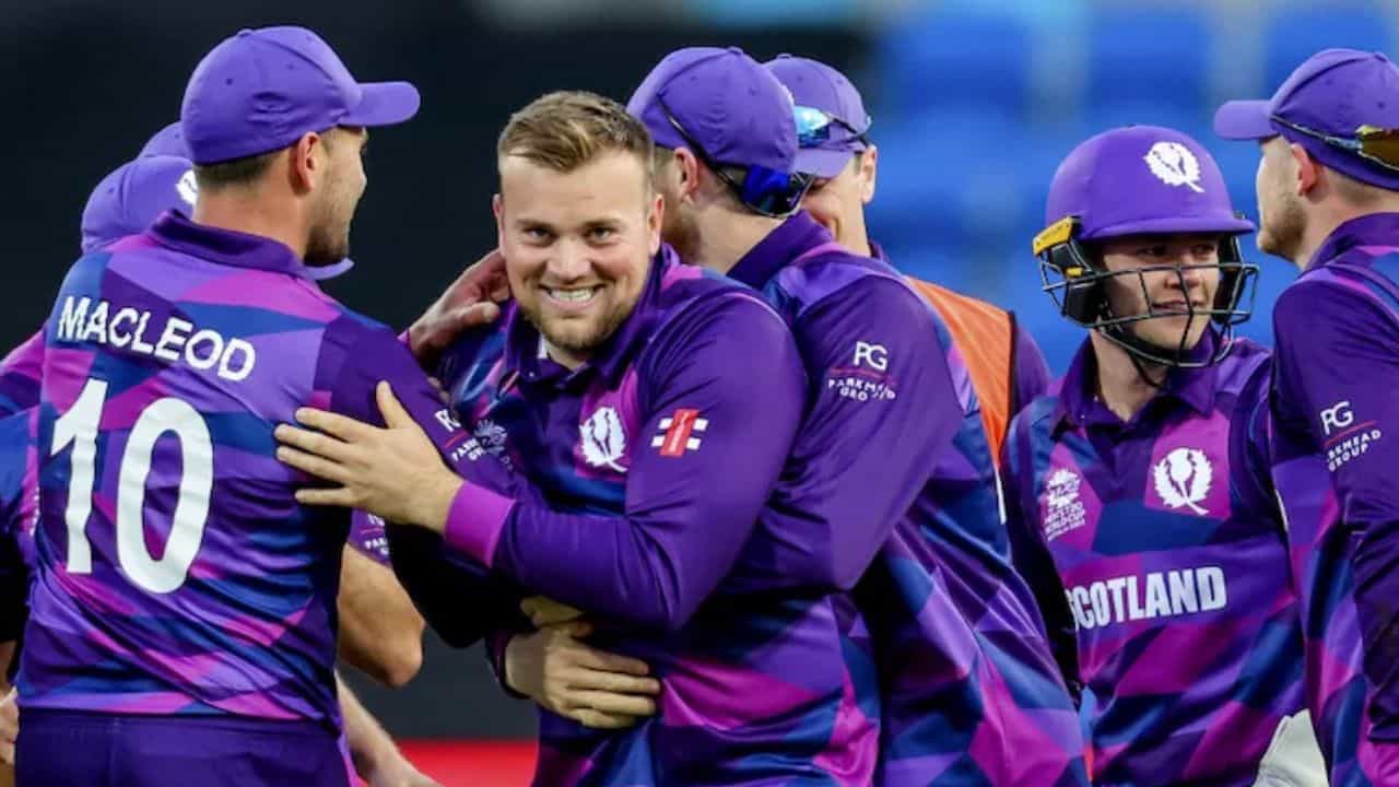 T20 World Cup 2026: டி20 உலகக் கோப்பையில் ஸ்காட்லாந்து.. எந்தக் குழுவில் இடம் பெறும்? T20 World Cup 2026: டி20 உலகக் கோப்பையில் ஸ்காட்லாந்து.. எந்தக் குழுவில் இடம் பெறும்?