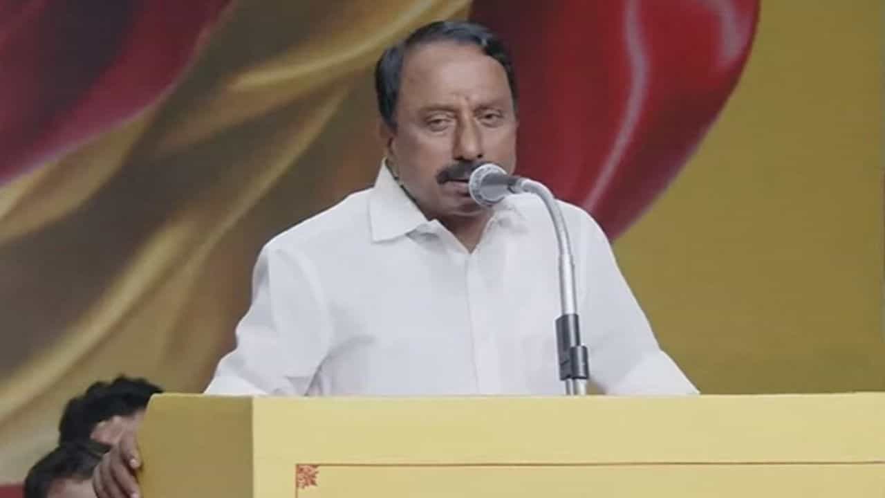 விஜய் முதல்வர் ஆவதை எந்த சக்தியாலும் தடுக்க முடியாது...கே.ஏ.செங்கோட்டையன் சூளுரை! விஜய் முதல்வர் ஆவதை எந்த சக்தியாலும் தடுக்க முடியாது...கே.ஏ.செங்கோட்டையன் சூளுரை!