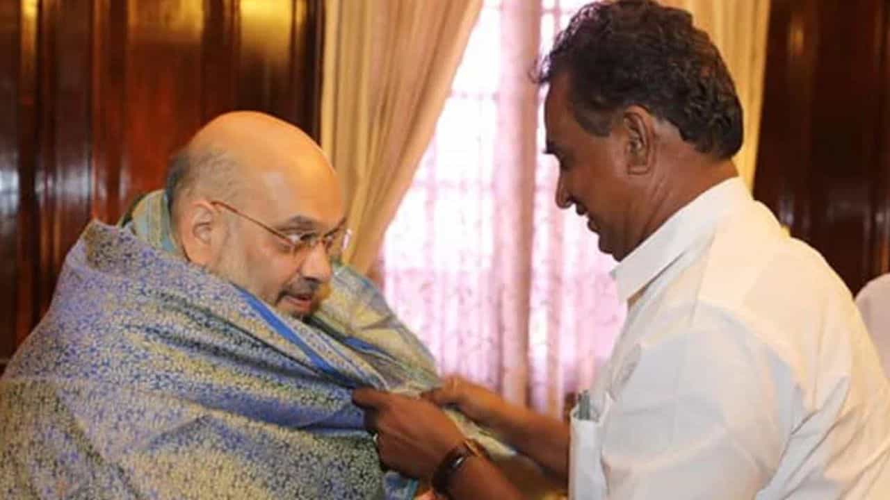 அமித் ஷாவுடன் எஸ்.பி.வேலுமணி 2- ஆவது நாளாக சந்திப்பு...தொகுதி பங்கீடு குறித்து பேச்சு?