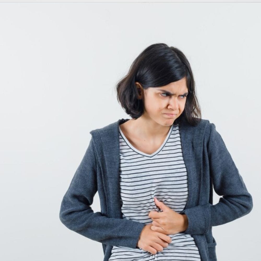 வாயு மற்றும் நெஞ்செரிச்சல் பிரச்சனையைத் தவிர்க்க, நீங்கள் ஒவ்வொரு நாளும் சரியான அளவு தண்ணீர் குடிக்க வேண்டும். குளிர்காலத்தில், வானிலை குளிராக இருக்கும் என்பதால், பலரும் குறைந்த அளவில் தண்ணீர் குடிக்கிறார்கள். எனவே, தண்ணீர் அதிகமாக குடிப்பதில் கவனமாக இருக்க வேண்டும்.