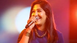 கேரளாவில் உள்ள விஜய் ரசிகர்கள் குறித்து நெகிழ்ந்து பேசிய பாடகி ஸ்வேதா மோகன் கேரளாவில் உள்ள விஜய் ரசிகர்கள் குறித்து நெகிழ்ந்து பேசிய பாடகி ஸ்வேதா மோகன்