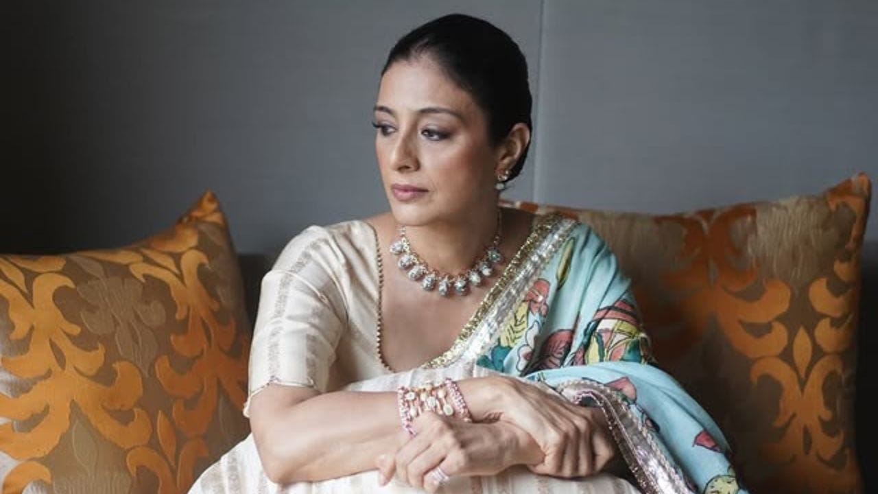 ஆண்கள் குறித்து நடிகை தபு ஒருபோதும் சர்ச்சையாக பேசியதில்லை என்றும், இணையத்தில் பரவிவரும் தகவல் முற்றிலும் போலியானது என்று விளக்கம் கொடுக்கப்பட்டுள்ளது. இதன் மூலம் இந்த சர்ச்சைக்கு முற்றுப்புள்ளி வைக்கப்பட்டுள்ள நிலையில், நடிகை தபு இதை கூறவில்லை என உறுதியாகியுள்ளது.