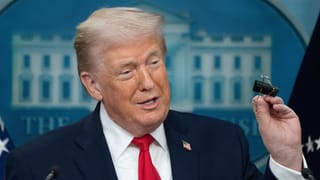 க்ரீன்லாந்து ஏன் அமெரிக்காவிற்கு முக்கியம்? அதிபர் டிரம்ப் பகிர்ந்த புகைப்படங்கள்..