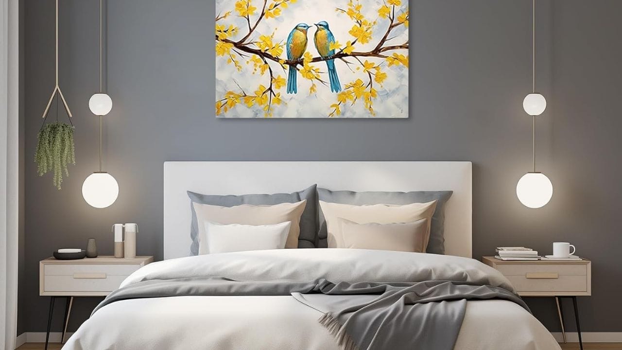 திருமண நல்லிணக்கத்திற்கான பரிகாரம்: கணவன் மனைவிக்கிடையே கருத்து வேறுபாடு அல்லது பதற்றம் இருந்தால், வெள்ளிக்கிழமை அன்று உங்கள் படுக்கையறையில் ஒரு ஜோடி காதல் பறவைகளின் படத்தை வையுங்கள். இது அன்பு, புரிதல் மற்றும் உணர்ச்சிப் பிணைப்பை மேம்படுத்தும் என்று நம்பப்படுகிறது.