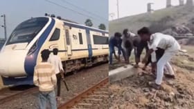 அதிவேக வந்தே பாரத் ரயில்…ரீல்ஸ்காக இளைஞர்கள் செய்த விபரீத செயல்…சமூக வலைதளங்களில் கண்டன குரல்!...