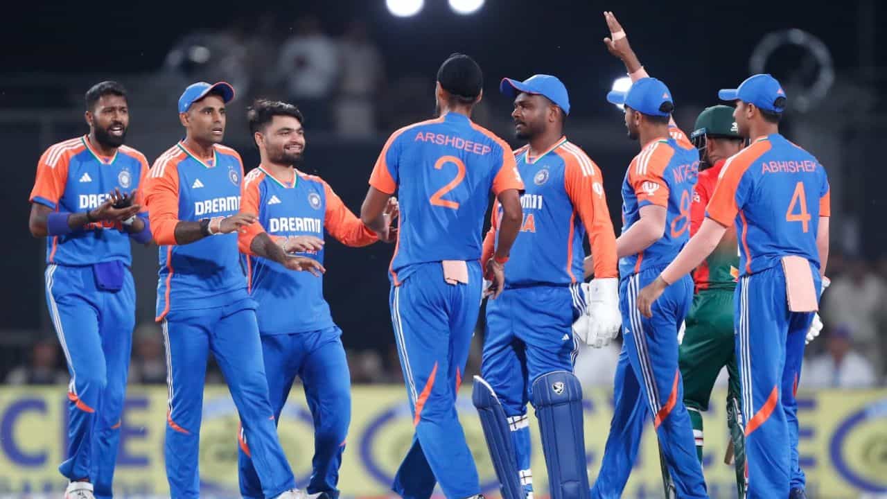 T20 World Cup 2026: அதிரடியாக தொடங்கும் டி20 உலகக் கோப்பை.. இந்திய அணி எப்போது, யாருடன் மோதுகிறது? T20 World Cup 2026: அதிரடியாக தொடங்கும் டி20 உலகக் கோப்பை.. இந்திய அணி எப்போது, யாருடன் மோதுகிறது?