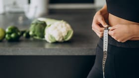 Weight Loss: குளிர்காலத்தில் இந்த 4 பழங்களை சாப்பிட்டால் போதும்.. உடல் எடை தானாக குறையும்..!...