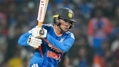 தொடர்ந்து டக் அவுட்டாகும் அபிஷேக்: சூப்பர் 8ல் இடம்பெறுவாரா?