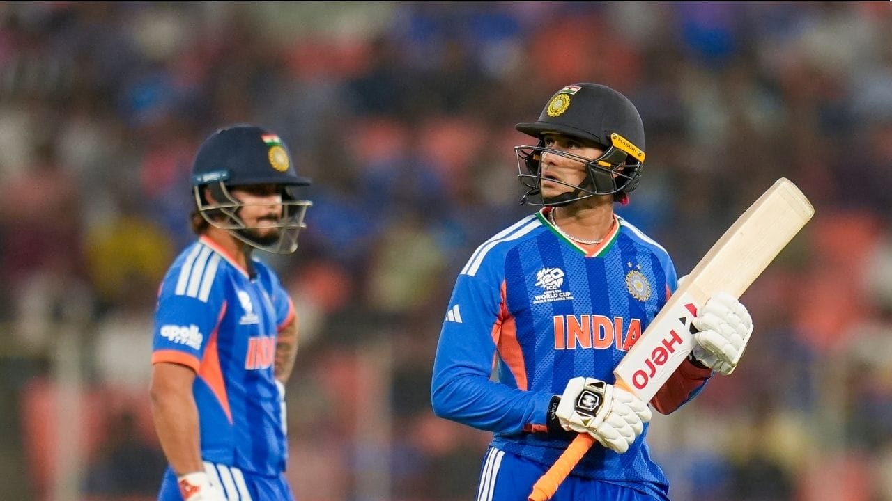 அமெரிக்கா அணிக்கு எதிராக முதல் பந்திலேயே அவுட்டாகி கோல்டன் டக் ஆனார். பின்னர் பாகிஸ்தான் மற்றும் நெதர்லாந்து அணிகளுக்கு எதிராகவும் ரன் எடுக்காமல் வெளியேறியுள்ளார். சூப்பர் 8 சுற்றுக்கு இந்தியா தயாராகிவரும் நிலையில், அவர் மோசமான ஃபார்மில் இருப்பது அணிக்கு பின்னடைவை ஏற்படுத்துமா என்ற கேள்விகளை எழுப்பியுள்ளது.