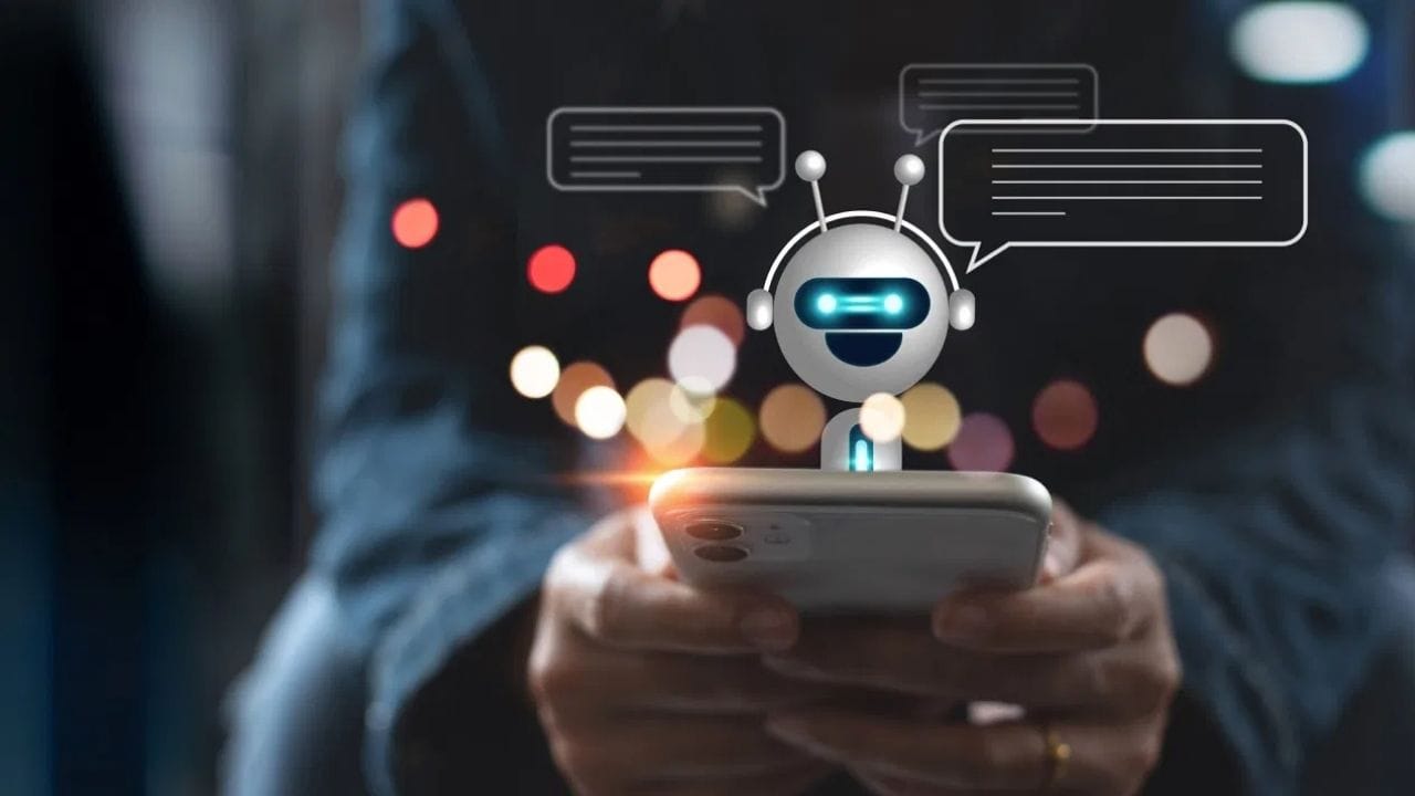 நாம் செய்ய வேண்டியது அதற்கு தயாராக இருக்க வேண்டும். நம் அந்த ஏஐ தொடர்பான திறமைகளை வளர்த்துக்கொள்ள வேண்டும். நம் வேலைகளில் அதனை எப்படி திறன்பட பயன்படுத்தலாம் என யோசிக்கலாம். சாட்ஜிபிடி போன்ற ஏஐ கருவிகளை எப்படி பயன்படுத்துவது என கற்றுக்கொள்ளலாம்.