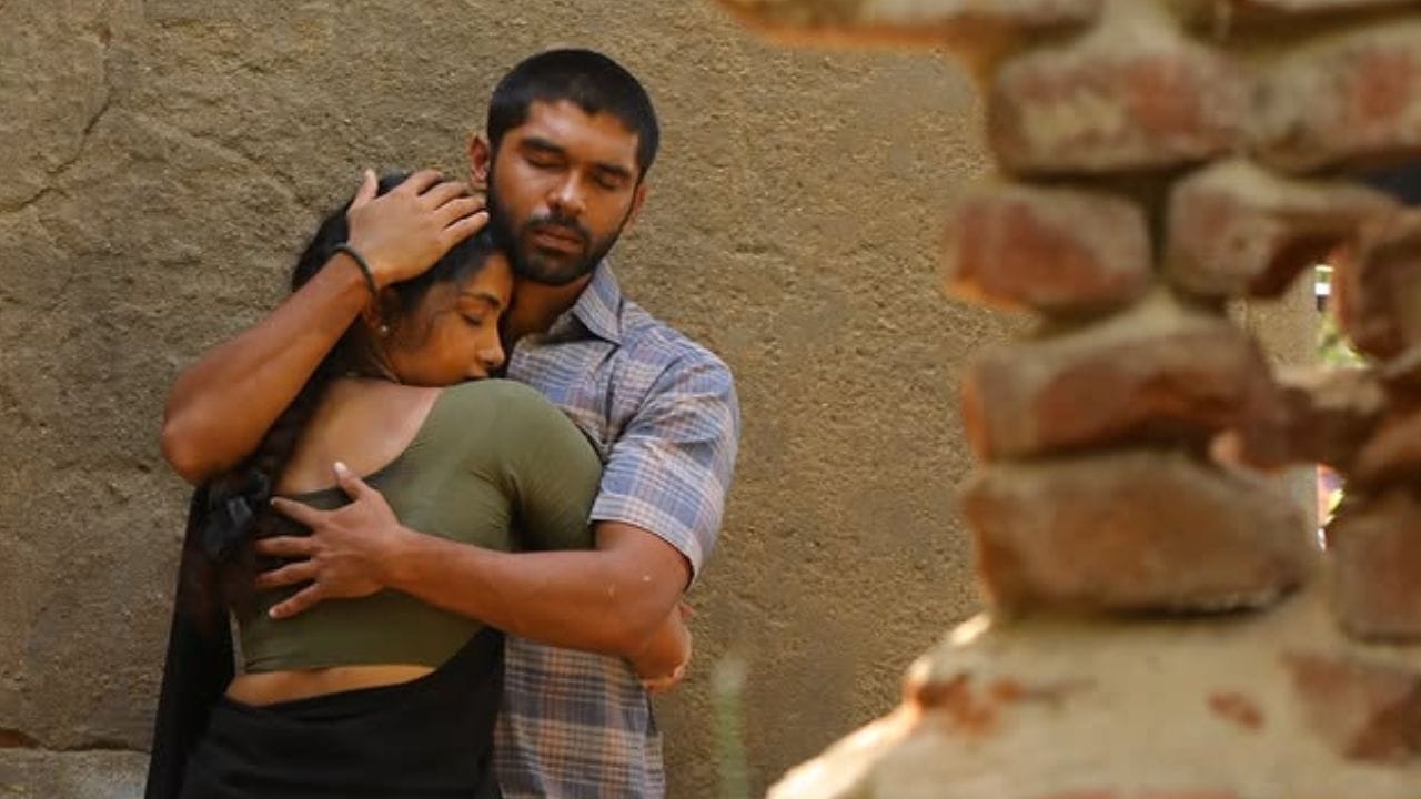 நடிகை அனுபமா பரமேஸ்வரன், பைசன் படத்தில் எனது கதாபாத்திரம் குறித்த புகழ் மாரி சாரையே சேரும். துருவ் சொல்லியிருந்தார் இது அவரின் முதல் படம் என்று, அதுபோலத்தான் எனக்கும் இது முதல் படம் போல இருந்தது. எனது முதல் படத்திலிருந்து பைசன் படம் வரையில் எனது ஒரு வெர்சனைத்தான் நான் பார்த்திருக்கிறேன். பைசன் படத்திற்கு பின், எனது மறுபக்கத்தையும் நான் உணர்தேன். அதன் பிறகு வேறு எந்த படத்தின் ஷூட்டிங் சென்றாலும் ஒரு நடிகையாக எனக்கு எதுவும் திருப்தியாக இல்லை என தெரிவித்திருந்தார்.