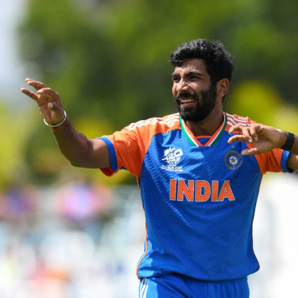 இந்தபட்டியலில், ஜஸ்பிரித் பும்ரா 18 போட்டிகளில் 26 விக்கெட்டுகளுடன் 3வது இடத்திலும், ஹர்திக் பாண்ட்யா 25 போட்டிகளில் 24 விக்கெட்டுகளுடன் 4வது இடத்திலும், ரவீந்திர ஜடேஜா 30 போட்டிகளில் 22 விக்கெட்டுகளுடன் 5வது இடத்திலும் உள்ளனர்.