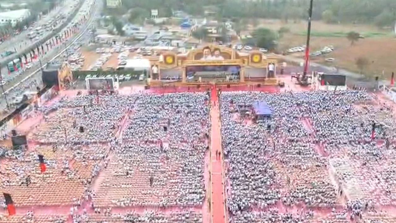 திமுக மேற்கு மண்டல இளைஞர் அணி நிர்வாகிகள் கூட்டம்.. உதயநிதி ஸ்டாலின் தலைமை ஏற்றார்! திமுக மேற்கு மண்டல இளைஞர் அணி நிர்வாகிகள் கூட்டம்.. உதயநிதி ஸ்டாலின் தலைமை ஏற்றார்!