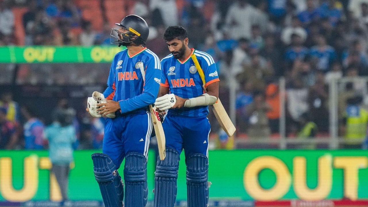 இதுவரை நடைபெற்ற ஐந்து போட்டிகளில்,  இந்திய அணியின் எட்டு வீரர்கள் மொத்தமாக 11 முறை டக் அவுட் ஆகியுள்ளனர். உலக கிரிக்கெட் தரவரிசையில் முதல் இடத்தில் இருக்கும் பேட்ஸ்மேன் அபிஷேக் சர்மா 3 போட்டிகளில் தொடர்ந்து ரன் எடுக்காமல் டக் அவுட்டானது இந்திய அணிக்கு பெரிய பின்னடைவை ஏற்படுத்தியுள்ளது. மேலும் அக்சர் படேலும் 2 முறை டக் அவுட் ஆனார்.