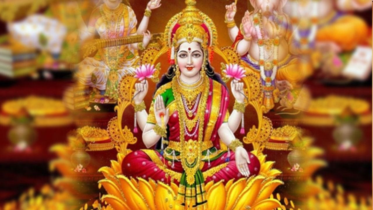 தேவையான பொருட்கள்: கண்ணாடி கிண்ணம், கல் உப்பு சமையலறையில் ஏற்கனவே உபயோகத்தில் இருக்கும் உப்பைத் தவிர்த்து, இதற்கெனப் புதிய பாக்கெட் கல் உப்பை வாங்குவது சிறந்தது. நாணயம்: மொத்தம் 33 ரூபாய் தேவை. இதனை 11, 11, 11 என்ற வீதத்தில் பிரிக்க வேண்டும். உதாரணமாக, மூன்று 10 ரூபாய் நோட்டுகள் மற்றும் மூன்று ஒரு ரூபாய் நாணயங்கள் என எடுத்துக் கொள்ள வேண்டும்.