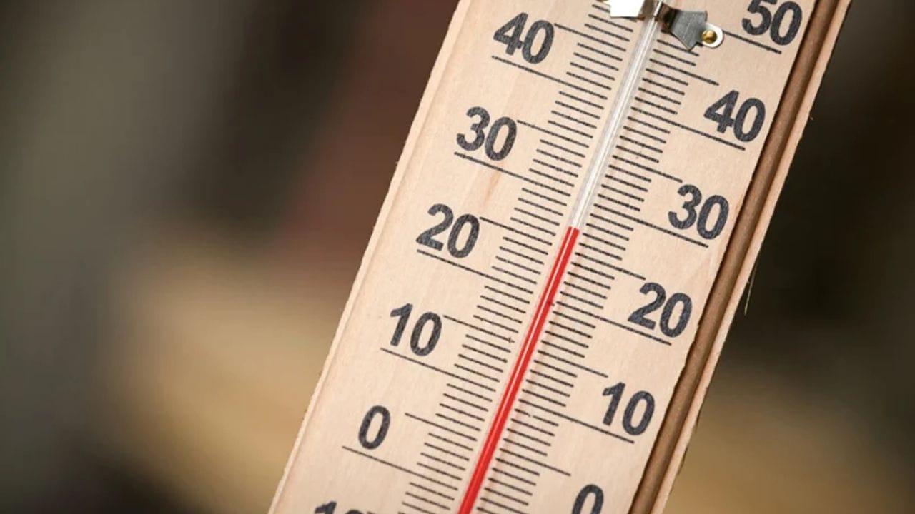 தமிழகம், புதுவை  மற்றும் காரைக்கால் பகுதிகளில் குறைந்தபட்ச வெப்பநிலையில் குறிப்பிடத்தக்க மாற்றதிற்கான வாய்ப்பு குறைவு, எனினும் சற்று குறையக்கூடும்.