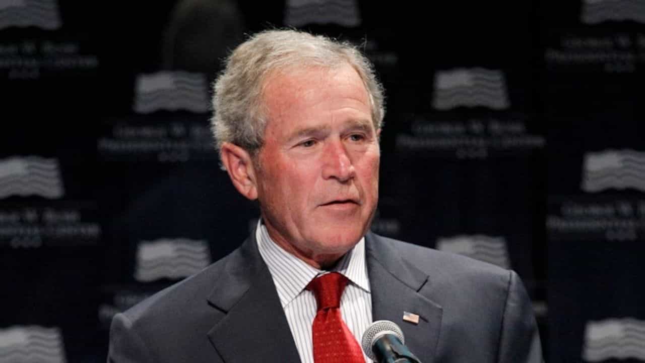 எப்ஸ்டீன் ஃபைல்ஸ் - அமெரிக்க முன்னாள் அதிபர்கள் பில் கிளின்டன் - ஜார்ஜ் புஷ் மீது பரபரப்பு குற்றச்சாட்டு எப்ஸ்டீன் ஃபைல்ஸ் - அமெரிக்க முன்னாள் அதிபர்கள் பில் கிளின்டன் - ஜார்ஜ் புஷ் மீது பரபரப்பு குற்றச்சாட்டு