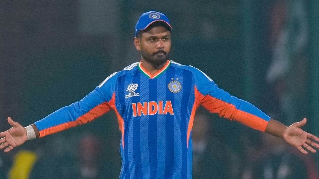 அவர் வாஷிங்கடன் சுந்தருக்கு பதிலாகவோ அல்லது தந்தையின் உடல் நலப்பிர்சனைக்காக சென்ற ரிங்கு சிங்கிற்கு பதிலாகவோ அணியில் அக்சர் படேல் இடம் பெறலாம் என கூறப்படுகிறது.