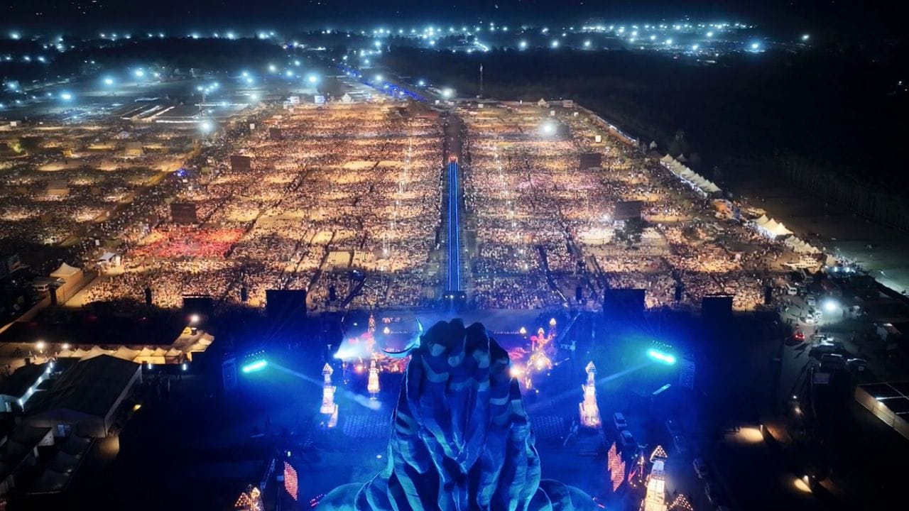 பல முக்கியத் தலைவர்கள் இந்த நிகழ்வில் கலந்து கொண்டனர். மகாராஷ்டிரா துணை முதல்வர் தேவேந்திர ஃபட்னாவிஸ், மத்திய இணை அமைச்சர் எல். முருகன், புதுச்சேரி உள்துறை அமைச்சர் ஏ. நமசிவாயம், மத்திய இணை அமைச்சர் சுரேஷ் கோபி மற்றும் பலர் பங்கேற்றனர்.