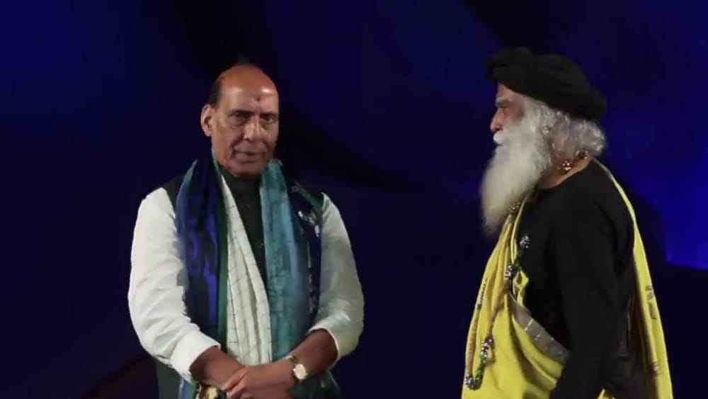 ஈஷா யோகா மையத்தில் மகா சிவராத்திரி விழா - பிரபலங்கள் பங்கேற்பு