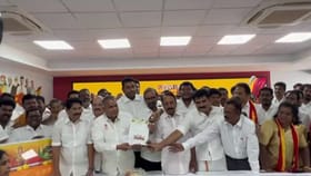 தவெக வேட்புமனு விண்ணப்பம்.. விஜய் எந்த தொகுதியில் போட்டி?