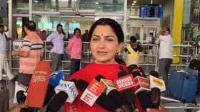 யார், யாருடன் வேண்டுமானாலும் கூட்டணி வைக்கலாம்.. திமுக – தேமுதிக கூட்டணி குறித்து பேசிய குஷ்பு!