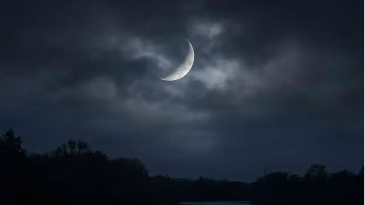 சூரிய கிரகணம்: பிப்ரவரி 17 இன்று மாலை 3.26 மணிக்குத் தொடங்கி, இரவு 7.57 மணிக்கு முடிவடைகிறது. இந்த சூரிய கிரகணம் இந்தியாவில் நேரடியாகத் தெரியாது. கர்ப்பிணிப் பெண்கள் கவனிக்க வேண்டியவை: கிரகண நேரத்தில் கர்ப்பிணிப் பெண்கள் சில விஷயங்களைத் தவிர்க்க வேண்டும் என்று அறிவுறுத்தப்படுகிறது.