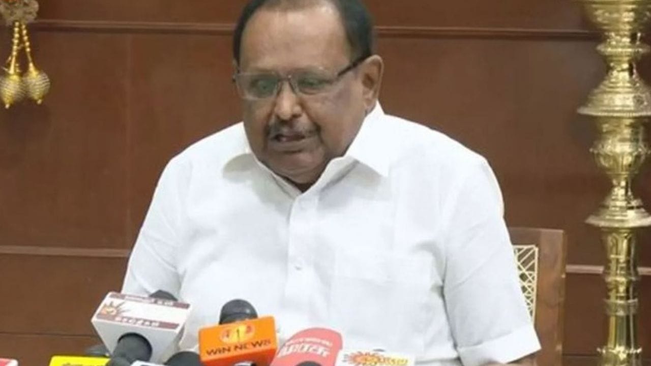 எடப்பாடி பழனிசாமியின் தேர்தல் அறிவிப்புக்கு அமைச்சர் ரகுபதி விமர்சனம் எடப்பாடி பழனிசாமியின் தேர்தல் அறிவிப்புக்கு அமைச்சர் ரகுபதி விமர்சனம்