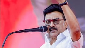 நாடாளுமன்றத்தில் 8 எம்.பிக்கள் இடைநீக்கம்.. முதலமைச்சர் மு.க ஸ்டாலின் கண்டனம்.....