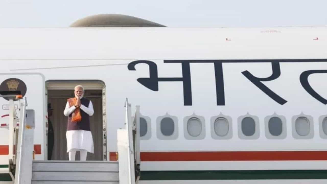 2 நாள் பயணமாக மலேசியா சென்ற பிரதமர் மோடி.. முக்கிய ஒப்பந்தங்கள் கையெழுத்தாகும் என எதிர்ப்பார்ப்பு..