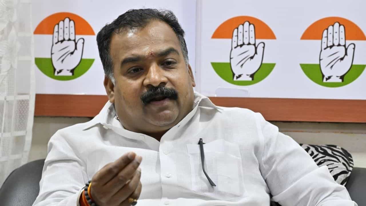 நீடிக்கும் கருத்து வேறுபாடு.. அச்சமில்லை அச்சமில்லை என பதிவிட்ட எம்.பி மாணிக்கம் தாக்கூர்..