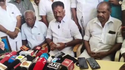 கட்டாயப்படுத்தி என்னை முதல்வராக்கினார்கள் - ஓ.பன்னீர்செல்வம்